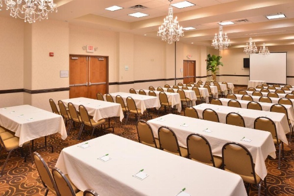 Holiday Inn Montgomery South Airport image 21